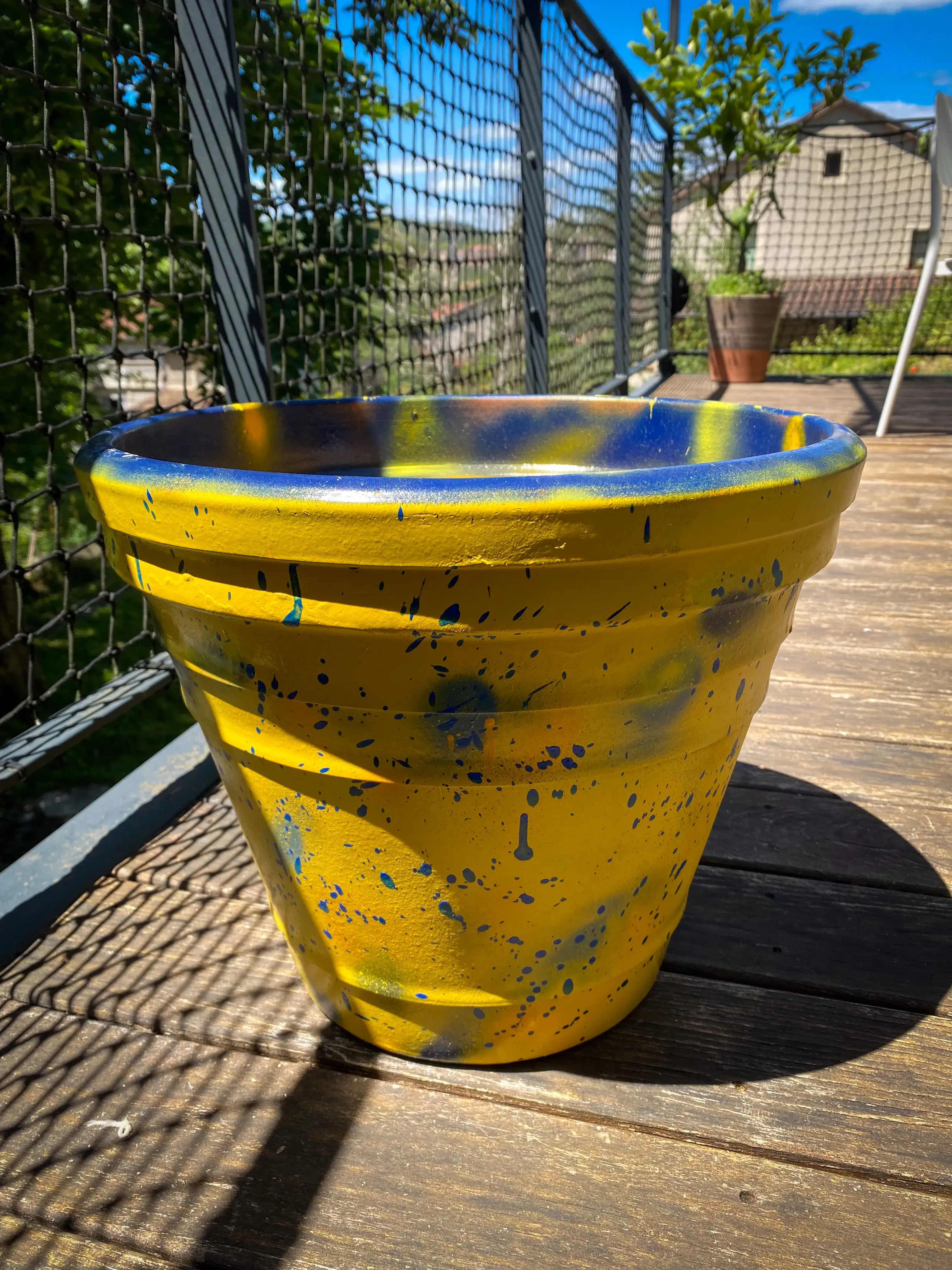 Pot jaune (grand format)
